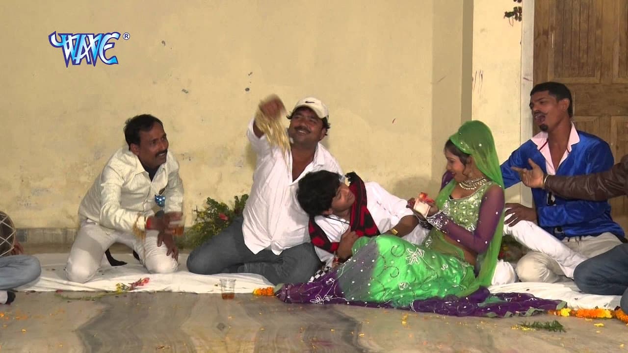 चुम्मा लेते सईया । Chumma Lete Saiya - Ae Raja Ji - Ankush Raja Bhojpuri Hit Song @WaveMusicIndia