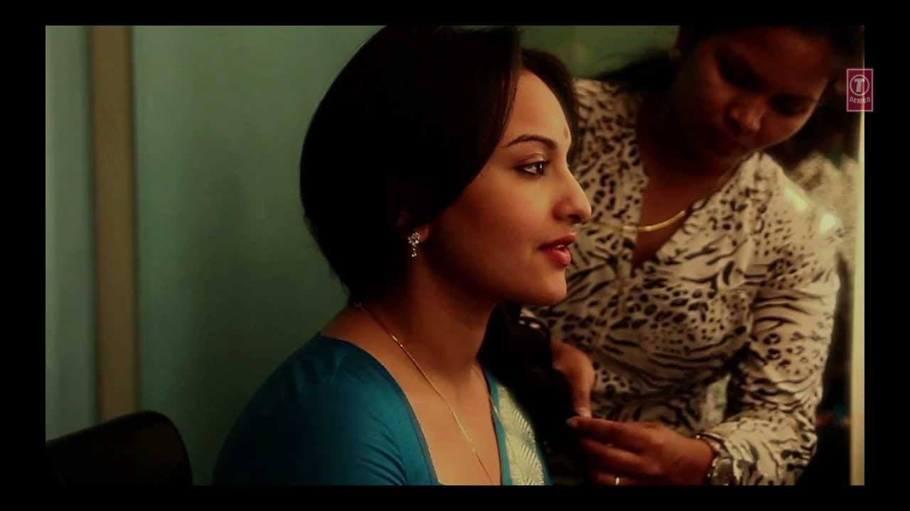 SONAKSHI SINHA LOOK IN LOOTERA