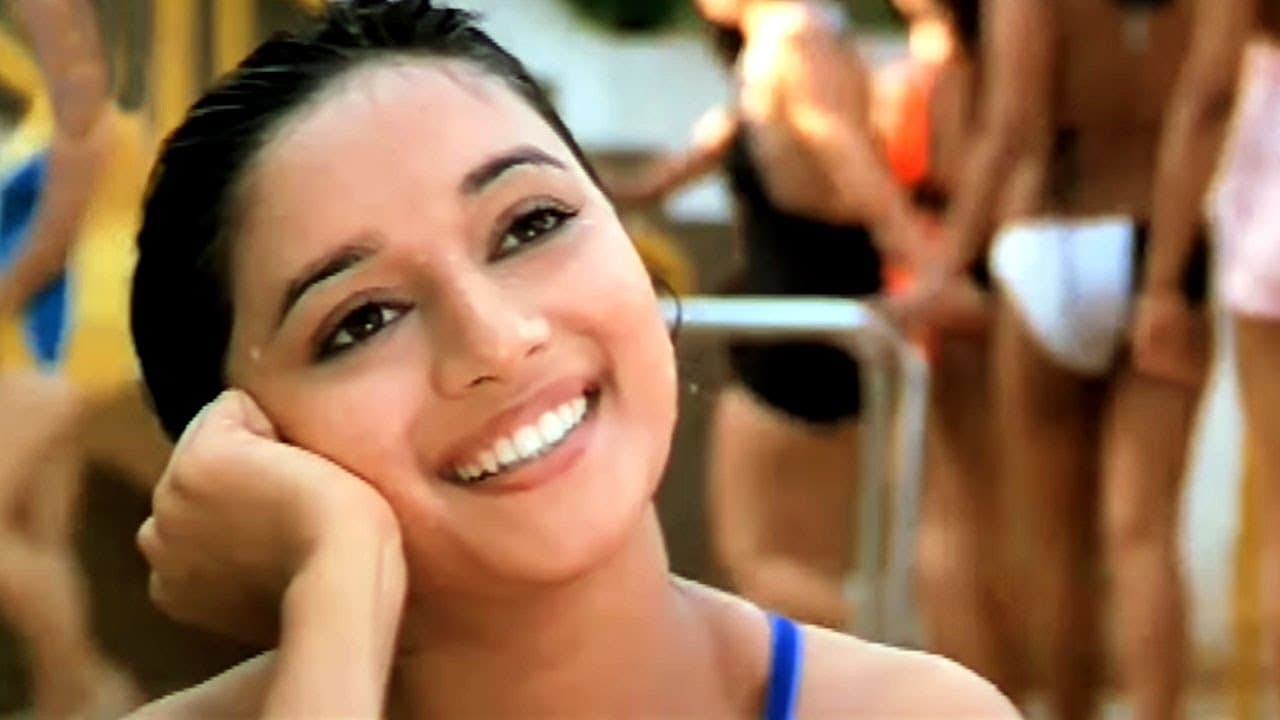 Anil Kapoor saves Madhuri Dixit from drowning | Tezaab | Bollywood Scene 7/20