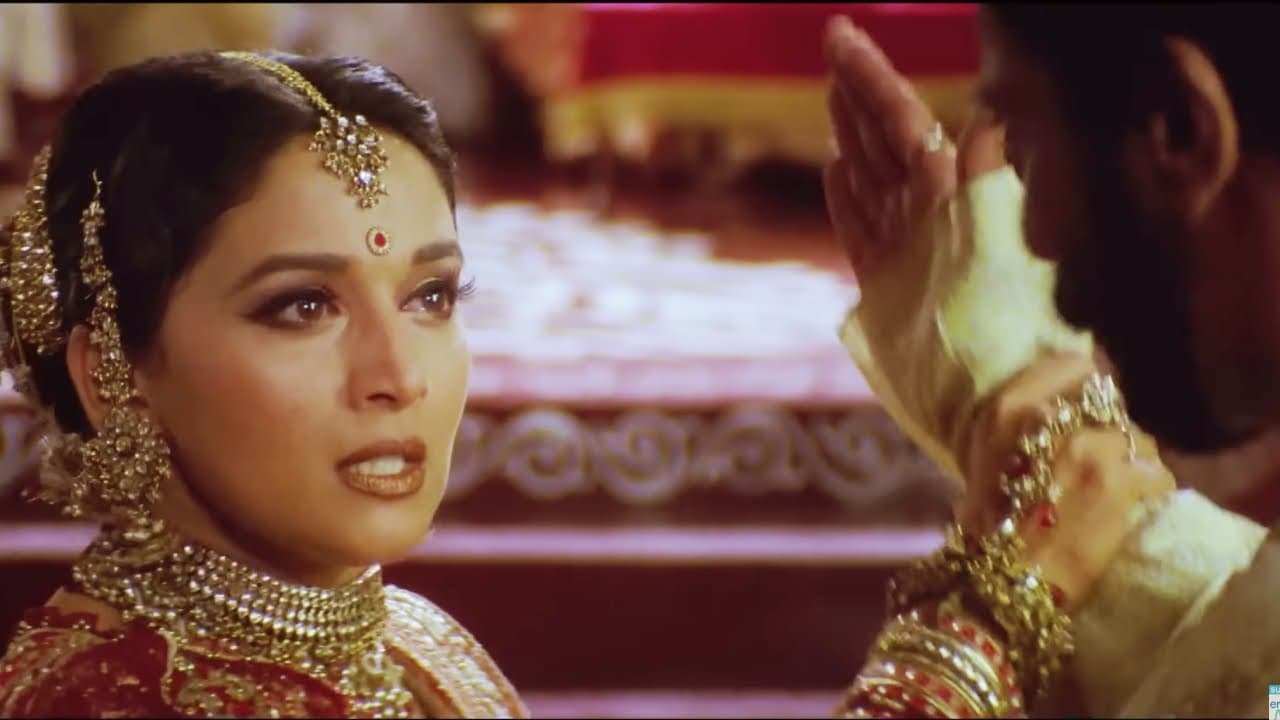 Madhuri Dixit slaps Milind Gunaji | Devdas