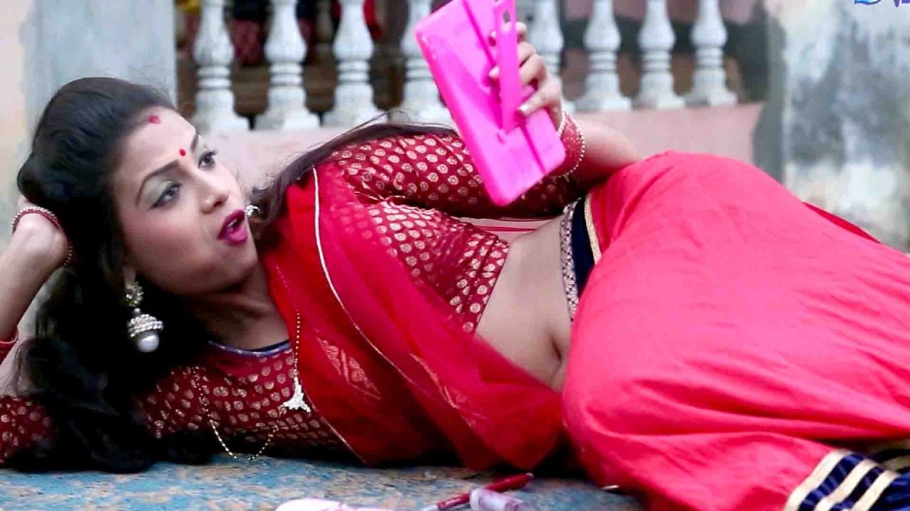 तलवा में मारेली मछरिया - Talawa Me Mareli Machhariya - Gorki Patarki - Bhojpuri Song @WaveMusicIndia