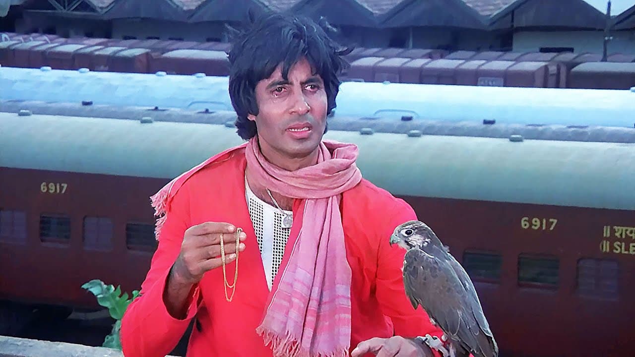 कुली अमिताभ बच्चन हज सीन : Coolie | Amitabh Bachchan | Kader Khan | Bollywood Scene