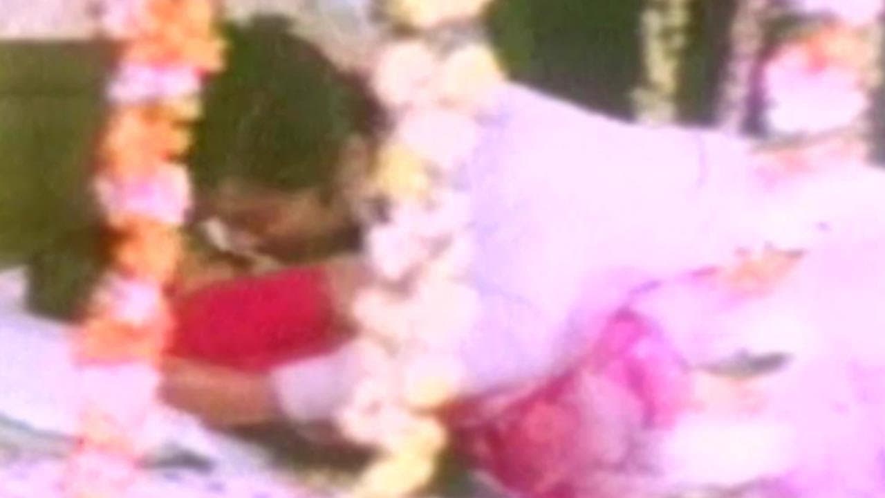 Couple enjoys their first night - Anadi Khiladi, Comedy Scene 16/16