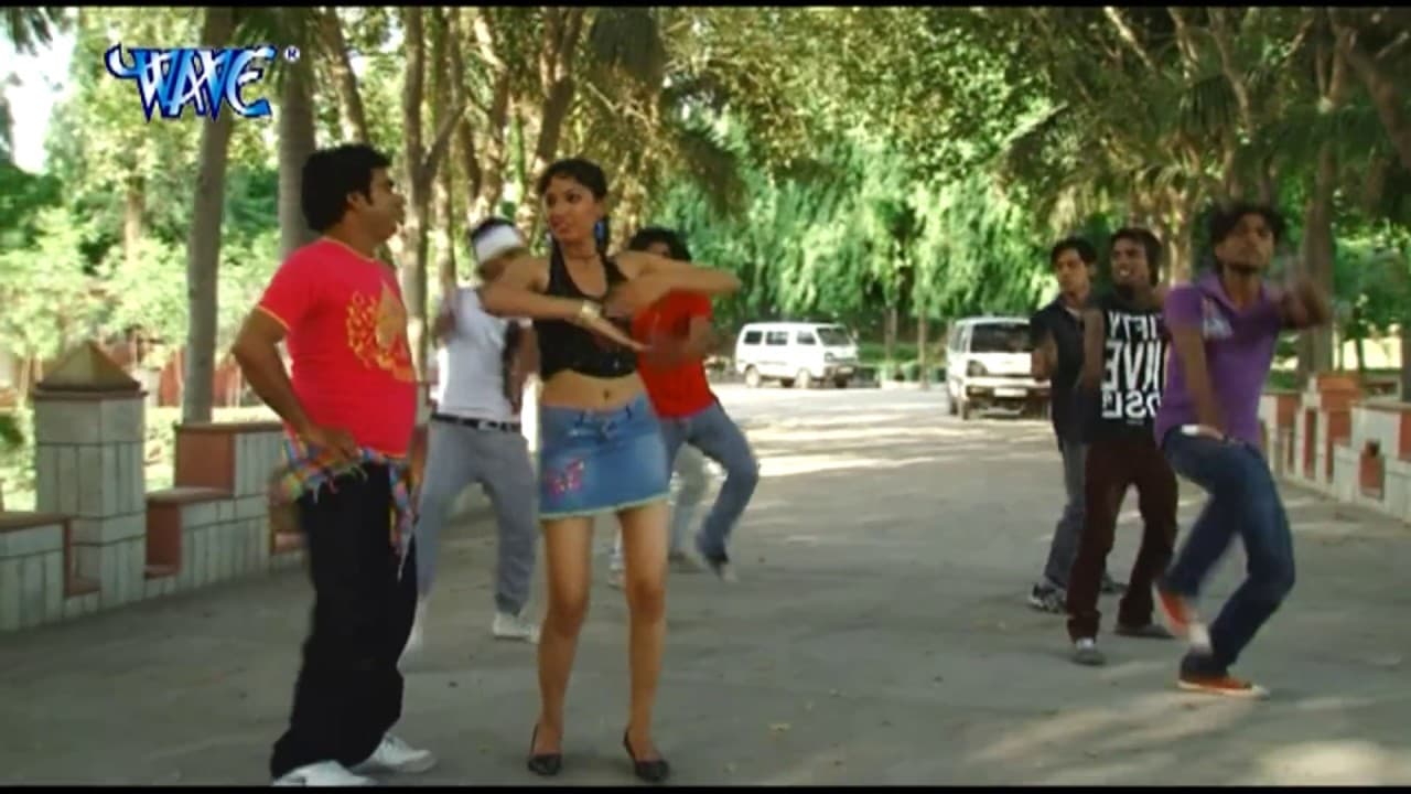 30 के कमर 32 के चोली || गरम Garam Jawani || Bhojpuri Song @WaveMusicIndia