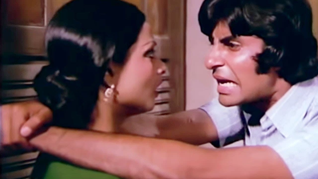 Amitabh Bachchan fights with Rekha | Do Anjaane | Emotional Scene 17/31