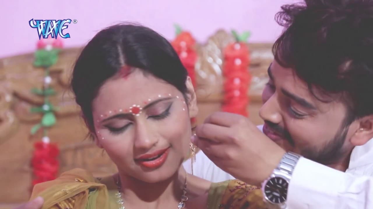 चूड़ी टूटल क़लईया में - Chudi Tutal Kalaiya Me - Gunjan Singh - Bhojpuri Song 2021 @WaveMusicIndia