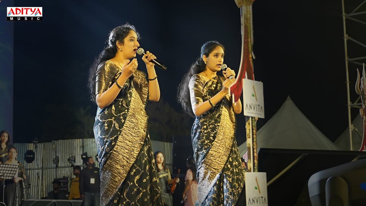 Akhanda Thaandavam Song Live performance at Akhanda 2 Grand Pre-Release Event | Thaman S