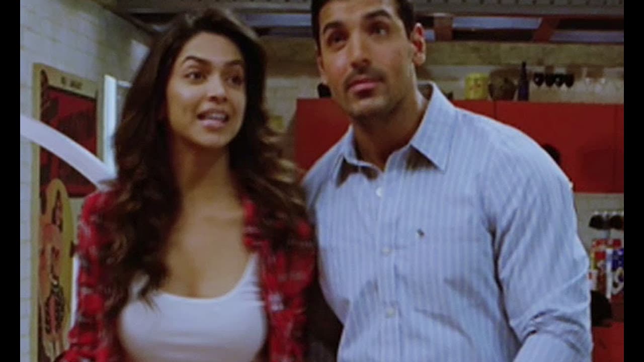 Deepika wants a life of luxury | Desi Boyz