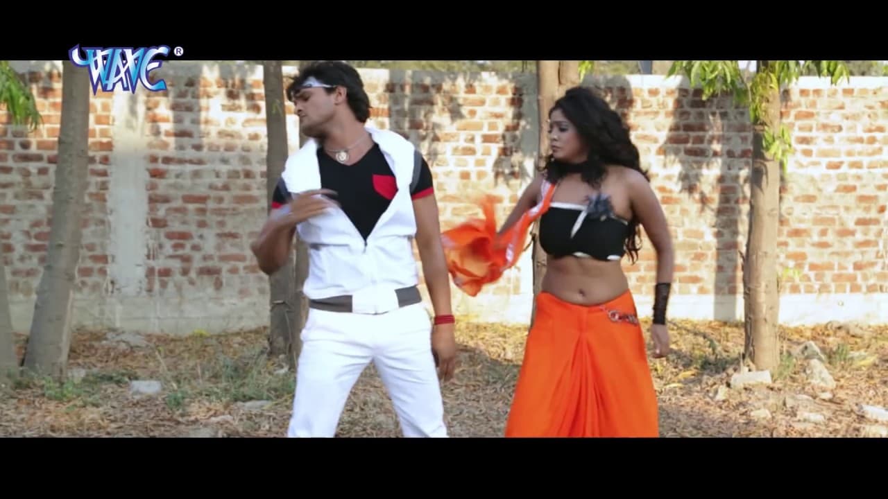 होखता पसीना ढोढ़ी में बुडी मार लs - Ae Balma Bihar wala - Bhojpuri Hit Song @WaveMusicIndia