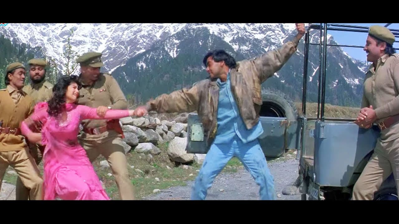 जब पोलिस बन जाए भक्षक तब आम इंसान क्या करे - ज़बरदस्त सीन - अजय देवगन