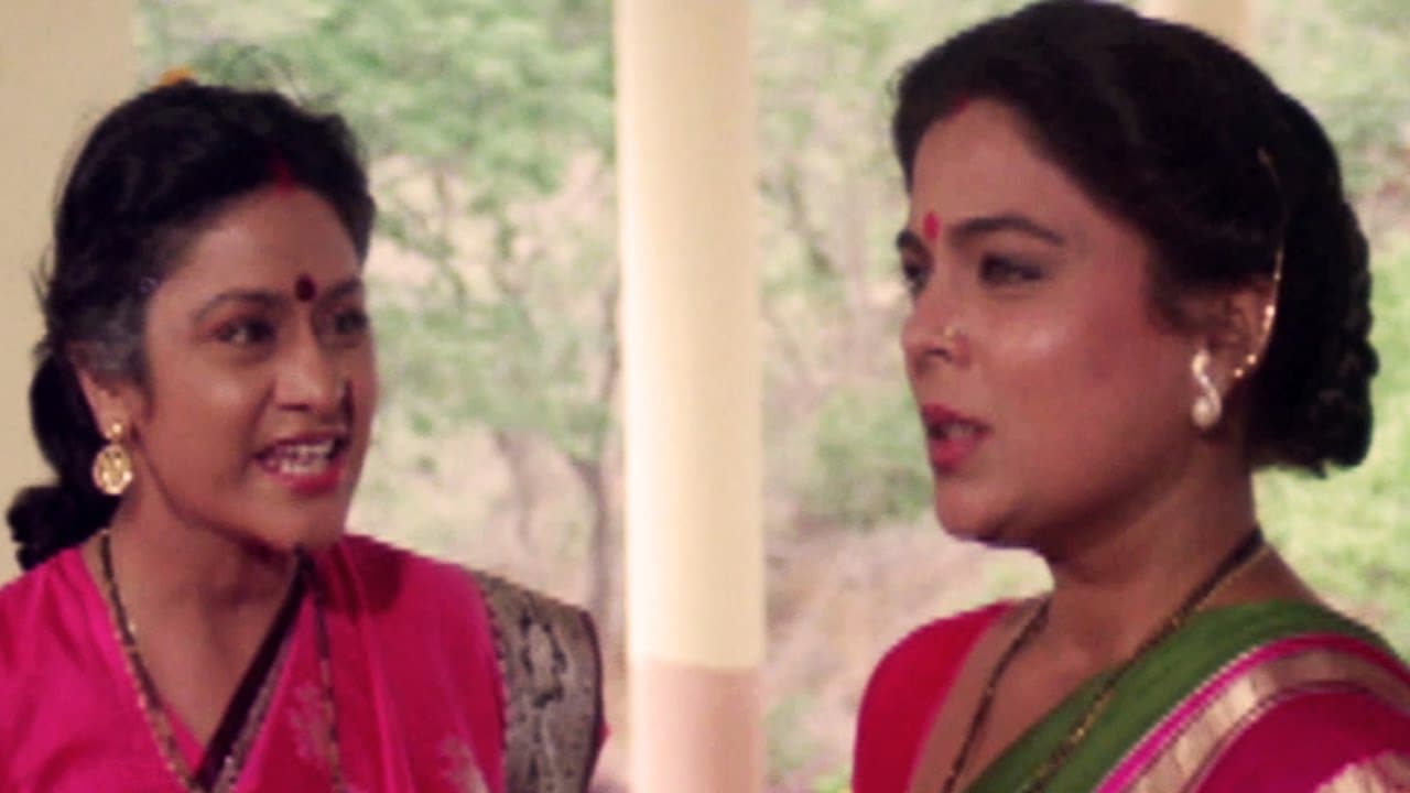 Aruna Irani and Reema Lagoo's silly fights - Qaid Mein Hai Bulbul, Comedy Scene 1/13