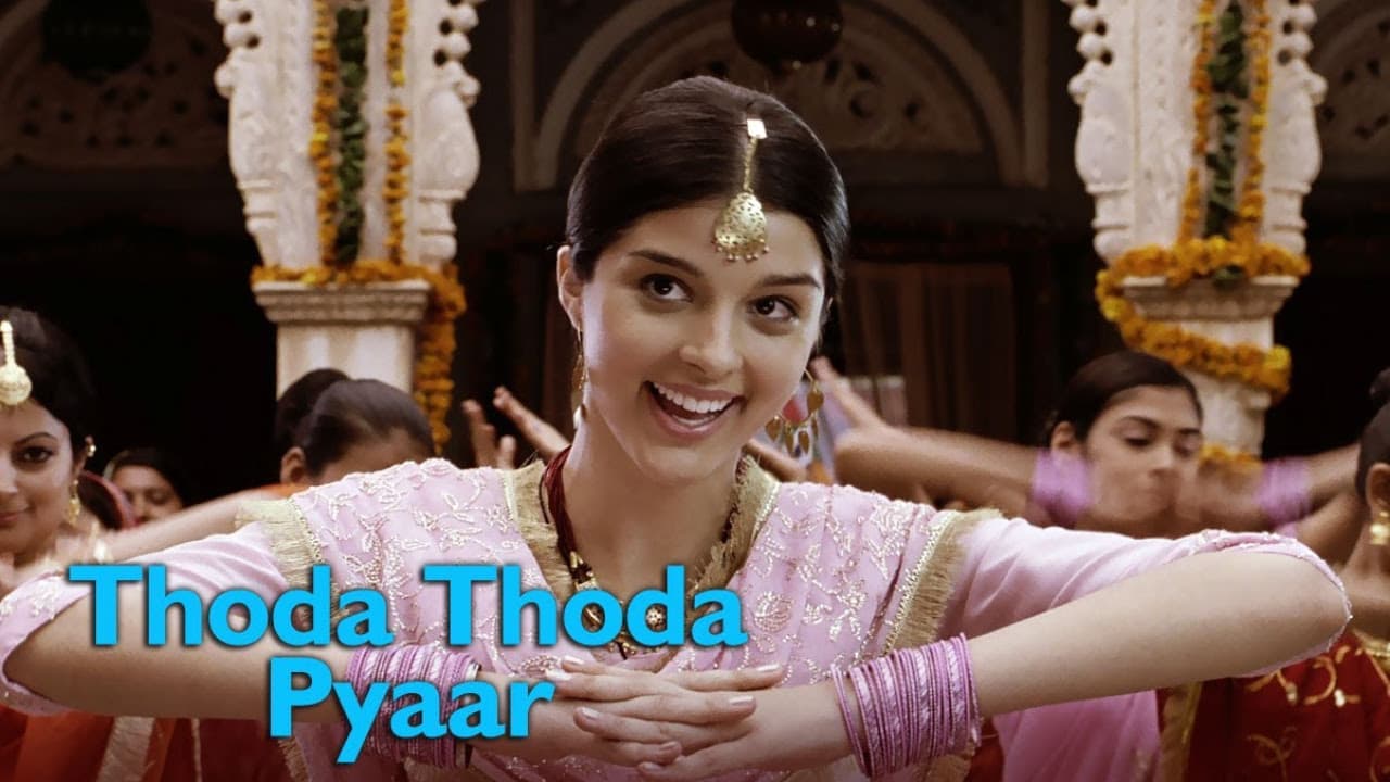 Thoda Thoda Pyar - Video Song | Pritam | Love Aaj Kal