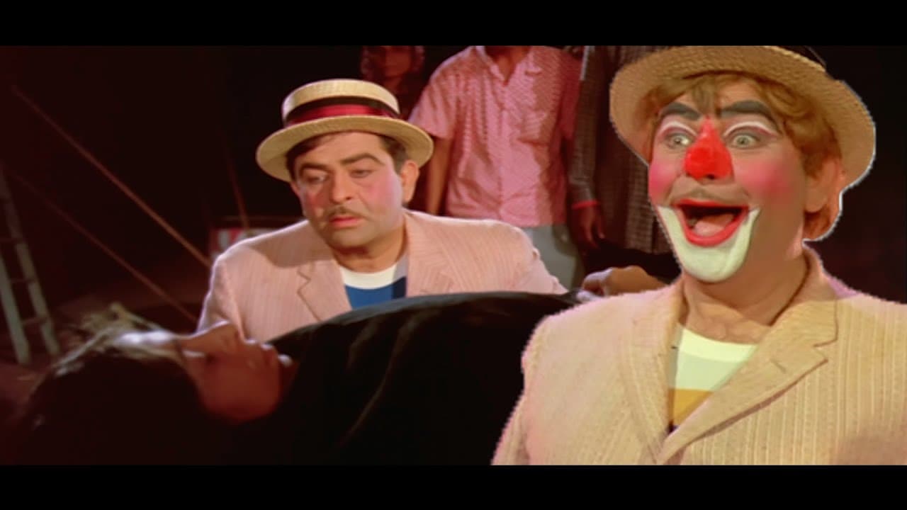 SHOW MUST GO ON - माँ की लाश पीछे छोड़, जोकर चला लोगों को हँसाने - Mera Naam Joker Emotional Scene