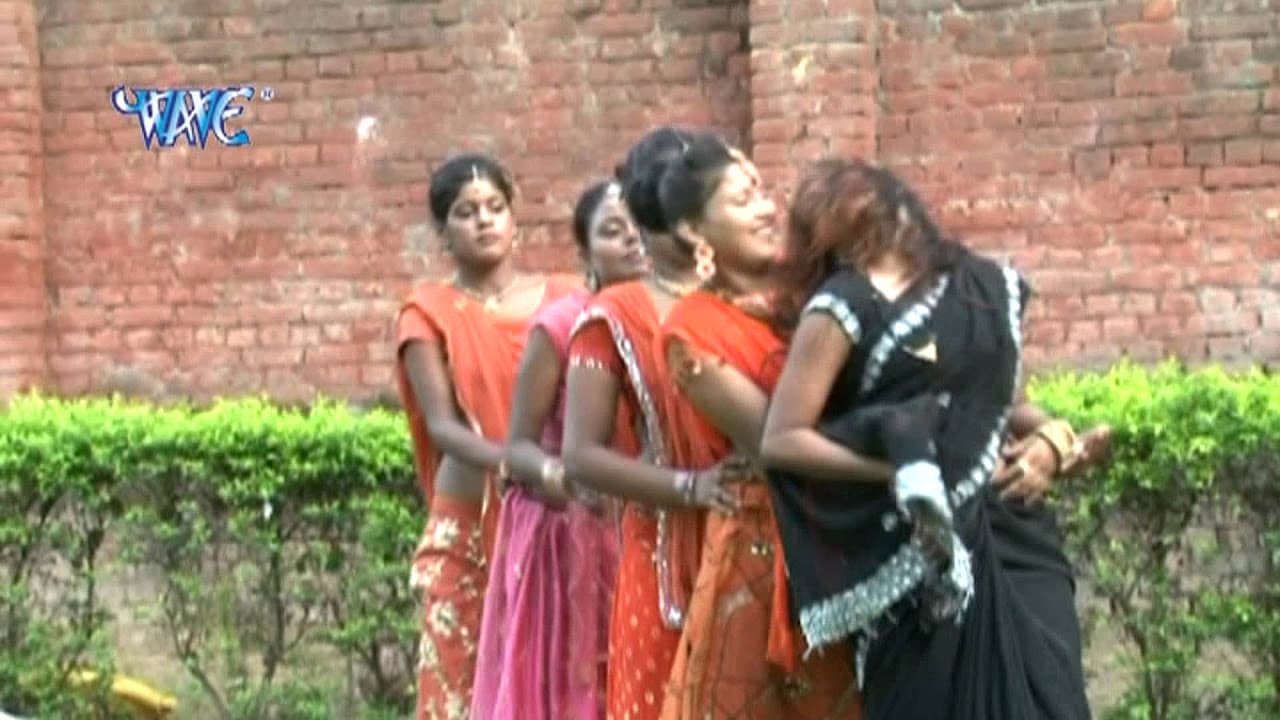 ऐ राजा चोली में चलता गोली - Mithu Ke Love Story | Mithu Marshal | Bhojpuri Hit Song @WaveMusicIndia